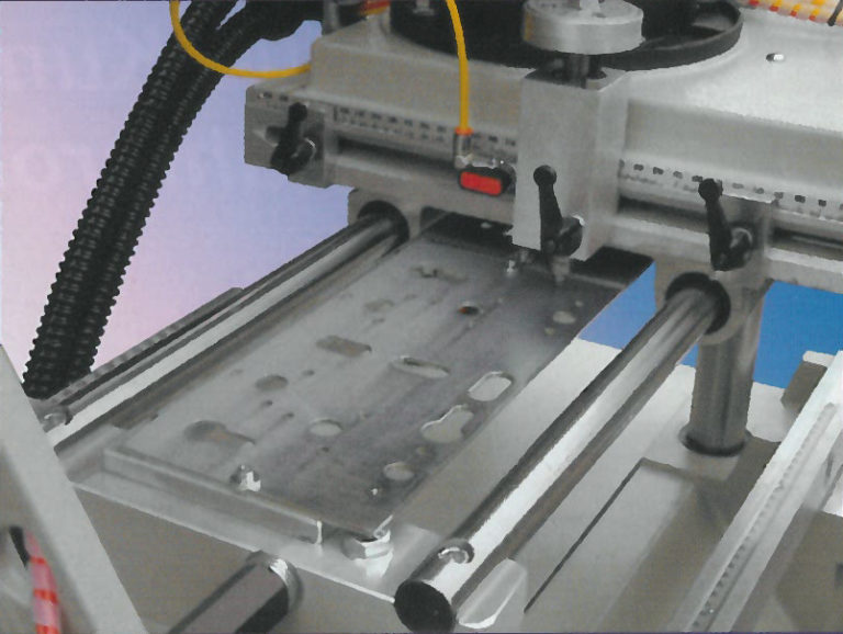Flexible copy router for all materials – The WEGOMA KF227! TOP